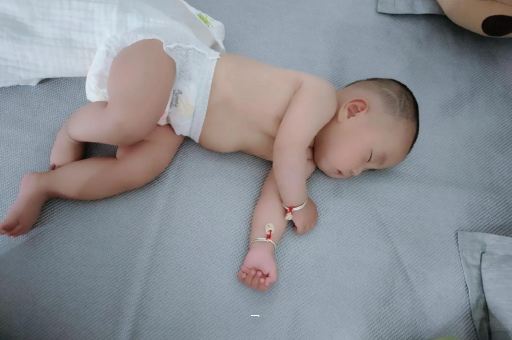揭阳宝宝咳到吐怎么办